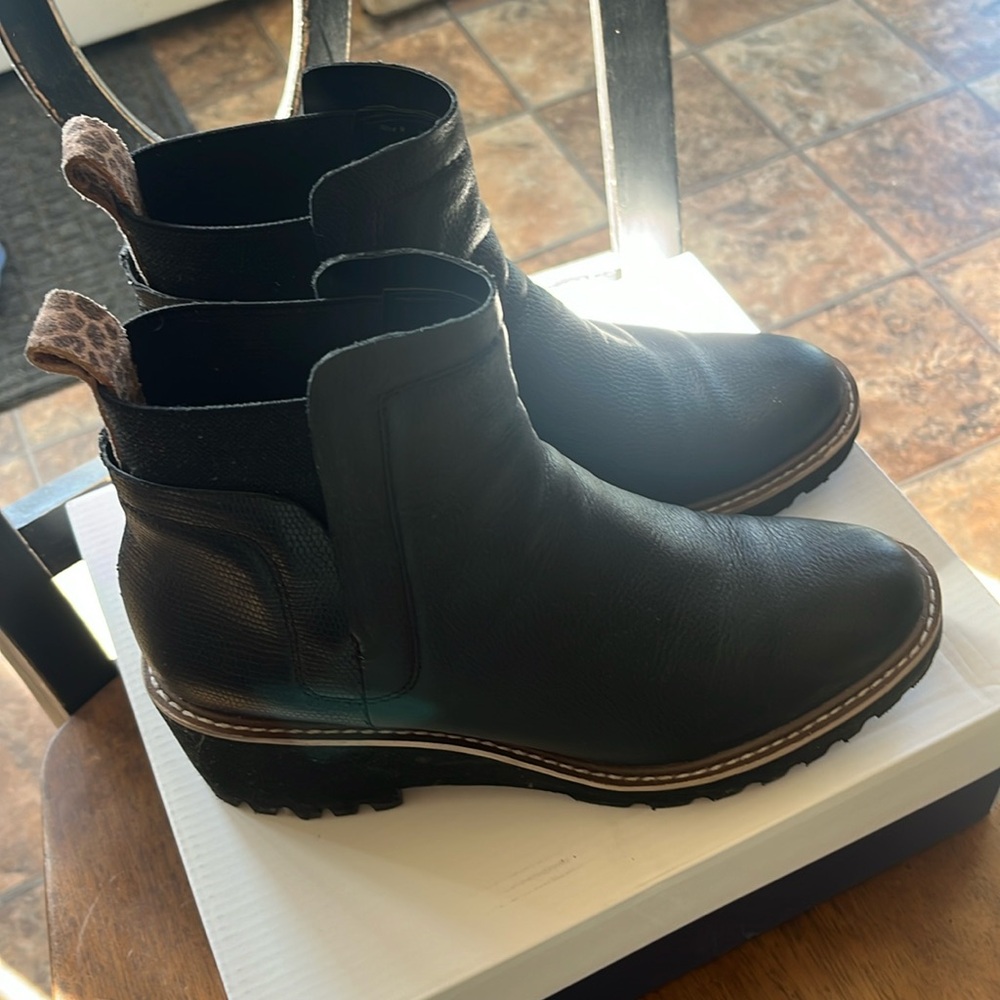 - Comfty, black Dolce Vita boots. Worn a handful of times!